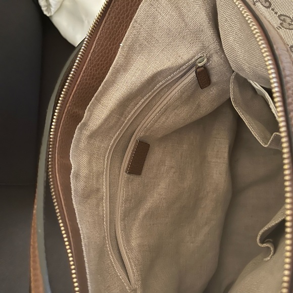 Gucci Hazel Bree Hobo Handbag - Picture 3 of 3